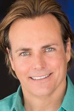 Christopher Green interpreta Client