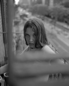 Lola Daehler interpreta Young Clementine