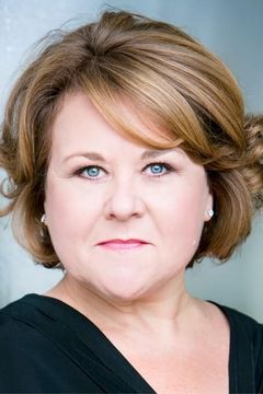 Wendi Peters interpreta Emily Rahn