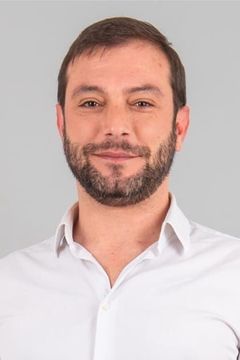 Tobias Monteiro interpreta Arthur’s Assistant