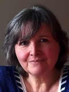 Nathalie Desrumaux interpreta Directrice collège