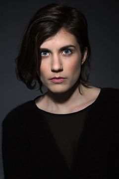 Carola Pojer interpreta Monika