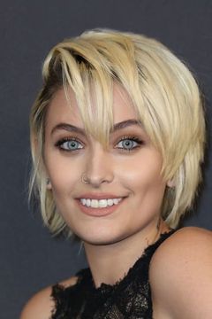 Paris Jackson interpreta Nelly