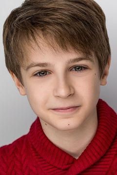 Benjamin Pajak interpreta Charles 'Chuck' Krantz (pre-teen)