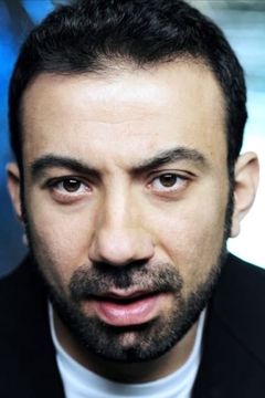 Rocco Giordano interpreta Cugino Lino