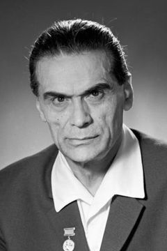 Spartak Bagashvili interpreta Poet's father