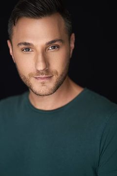 Morgan Tanner interpreta Dancer and Chorus Performer