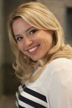 Caroline Frier interpreta Betty Hunter