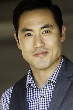 Marcus Choi interpreta Palmer