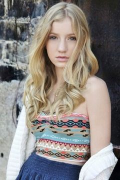 Madison Leisle interpreta Golden Fang Daughter