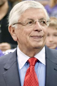 David Stern interpreta Self (archive footage) (uncredited)