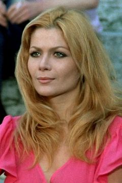 Patrizia Adiutori interpreta Valeria