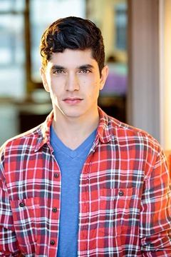 Al Calderon interpreta Nurse Scotty Silva