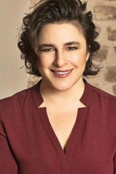 Esra Dermancıoğlu interpreta Sebahat Dilbirliği
