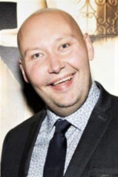 Adam Pearce interpreta Brujon