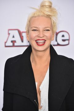 Sia interpreta Mrs. Tiggy-Winkle (voice)