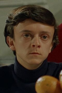Peter Bark interpreta Michael