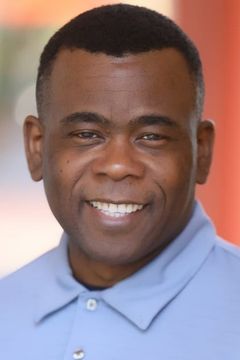 Bruce Beatty interpreta Hosea Jackson