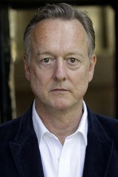Ian T. Dickinson interpreta Avian Flu News Poppet