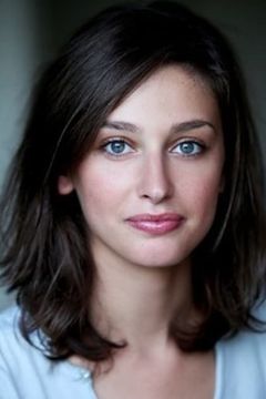 Louise Coldefy interpreta Virginie