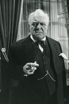 Wensley Pithey interpreta Dr. Grimwig