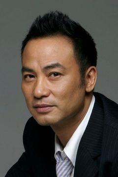 Simon Yam interpreta Inspector Wong