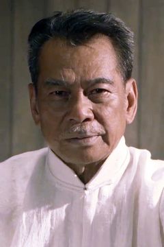 Chen Kuan-Tai interpreta Zombie wrangler