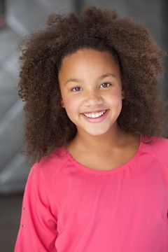 Jillian Estell interpreta Eloise Anderson