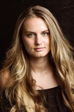 Josephine Valentina Clark interpreta'Happy Cappy'