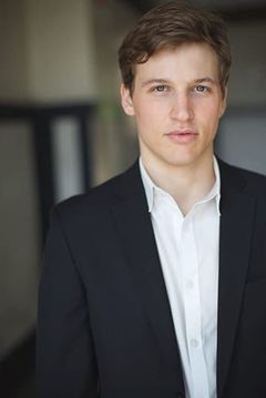 Magnus Diehl interpreta Phil