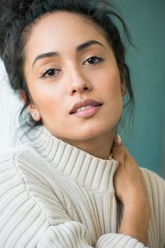 Veronica Mejia interpreta Dianne
