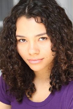 Cheyenne Haynes interpreta Bathroom Girl #2