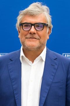 Giancarlo De Cataldo interpreta Giudice