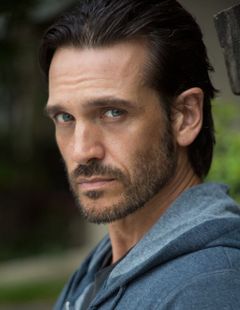 Dean Kyrwood interpreta Jeff Eggby