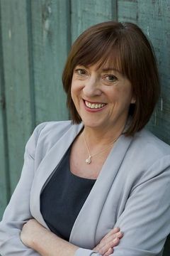 Kate Rutter interpreta Ann