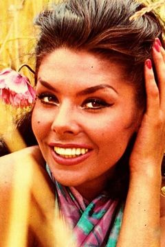 Gloria Paul interpreta Patrizia, un'altra attrice