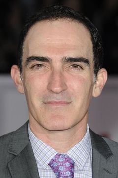 Patrick Fischler interpreta Isaac Heller / Author
