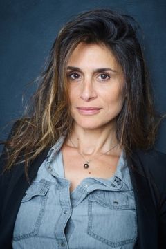 Diane Robert interpreta Victoria