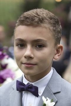 Parker Pape interpreta Choir