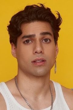 Lalo Brito interpreta Andy