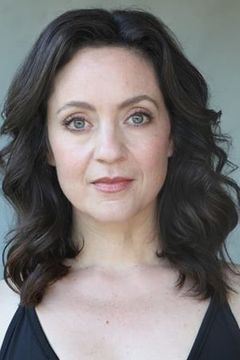 Kali Rocha interpreta Karen Rooney