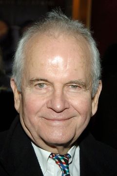 Ian Holm interpreta Pascal