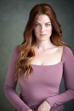 Allison Busner interpreta Ariel