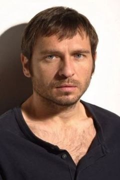Stephen Lord interpreta Stephen