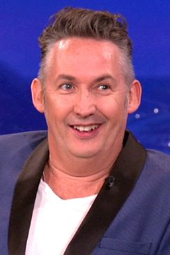 Harland Williams interpreta Policeman