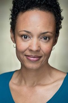 Denielle Fisher Johnson interpreta Flight Attendant #1