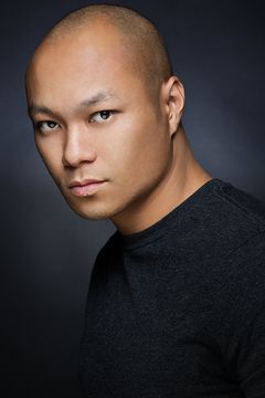 Sam Looc interpreta Driver / Soldier