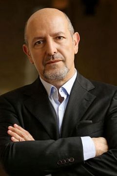 Roberto Sbaratto interpreta Marshall Alvise Munari