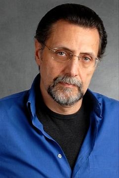 Rosario Galli interpreta Angelo (uncredited)