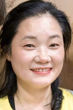 Jeon Yeong interpreta Medical Director
